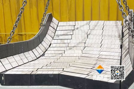 火速響應(yīng)！精城特瓷2小時(shí)內(nèi)赴現(xiàn)場(chǎng)解決礦山料斗ZTA陶瓷襯板安裝難題